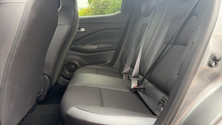 Nissan Juke 1.0 DiG-T 114 N-Connecta 5dr Petrol Hatchback